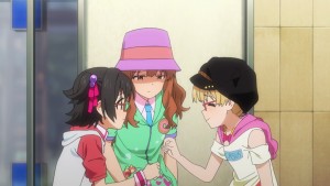 Although Kirari felt upset, thankfully Miria and Rika are there to cheer her up.