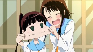 Even without her glasses, it appears that Kosaki is too shy to find her friend's glasses with Raku.