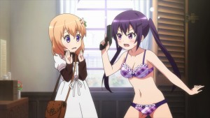 As seen here, Rize knows how to hide and use a gun.