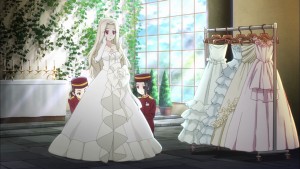 There is no wonder why they wanted to take photos of Irisviel in a dress. She is attractive.
