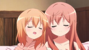 As it seems, Chino got left out now that Cocoa's older sister is visiting her.